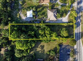 1099 N Haverhill Rd, Haverhill, FL 33417