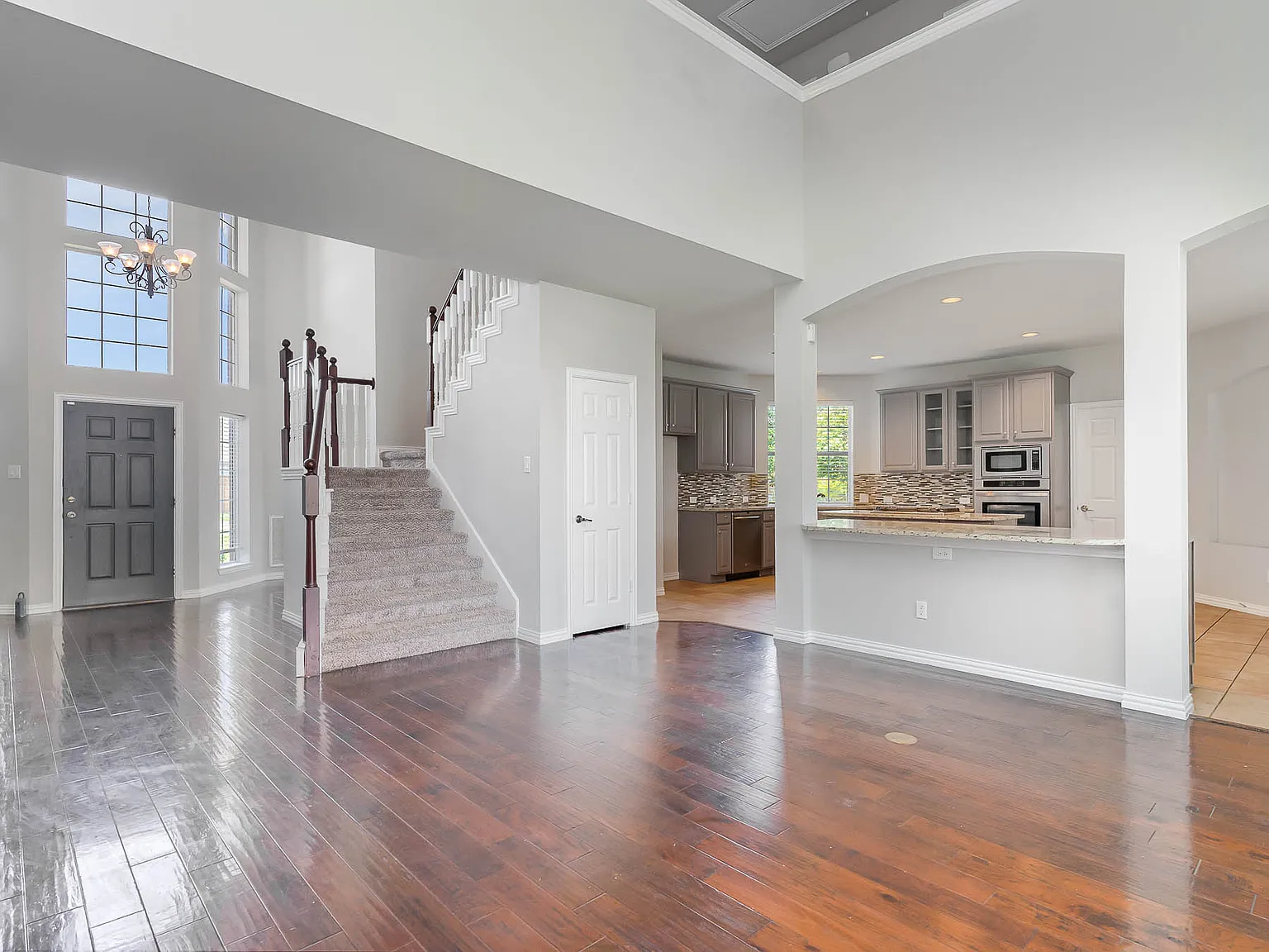 4 bed, 3745 sqft, $3,695 — Photo 3