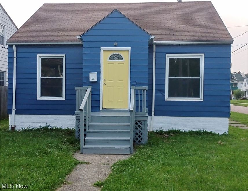 1st image of 3594 W 102nd St