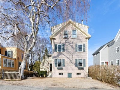 13 Linden St #2, Marblehead, MA, 01945