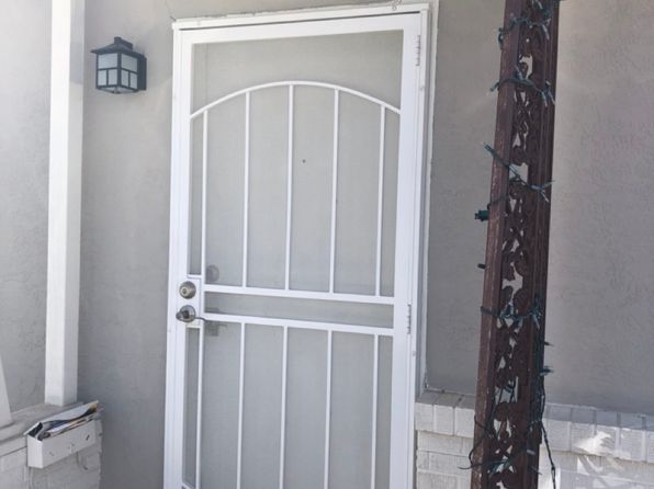 10216 Candelaria Rd NE