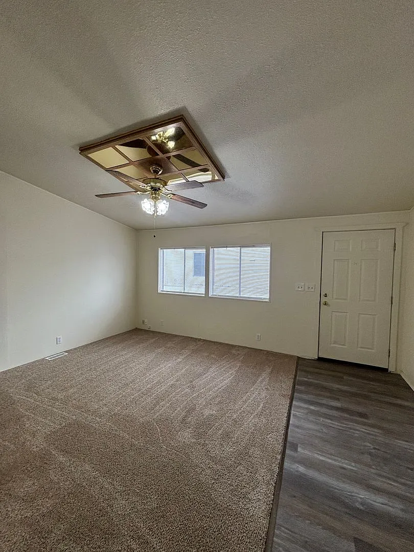 Single Family Mobile Home — Photo 2