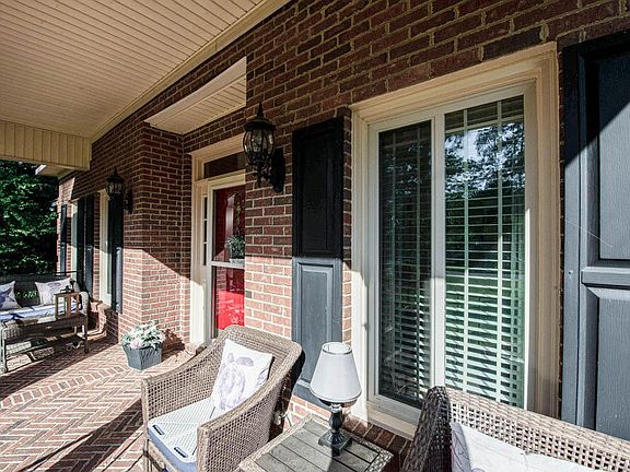 3rd image of 2077 Huron Dr