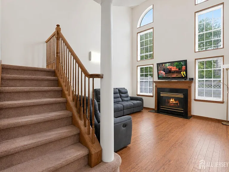 101 Wellington Park Dr — Photo 7
