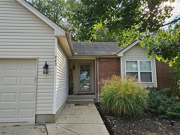 2nd image of 849 Round Hill Ct
