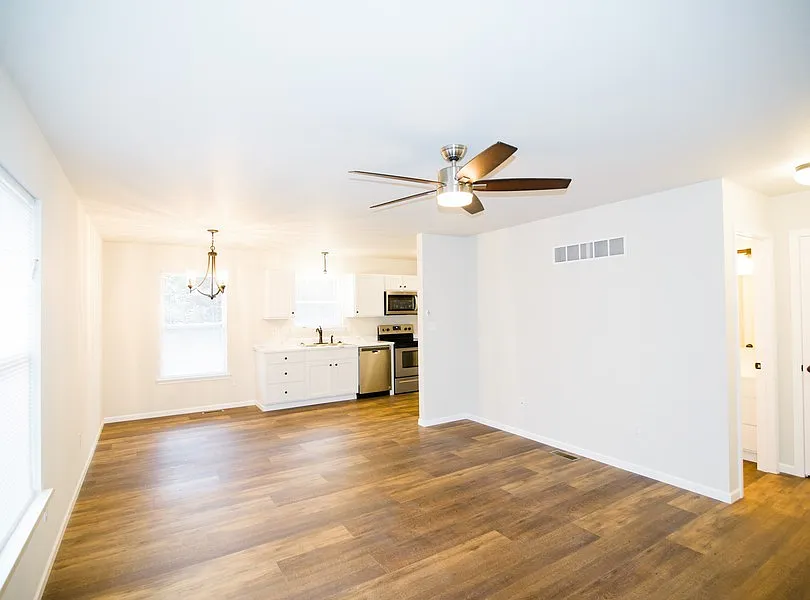 5406 Deer Valley Drive - D — Photo 4