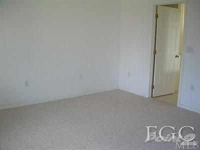5th image of 817 Aprile Ave S