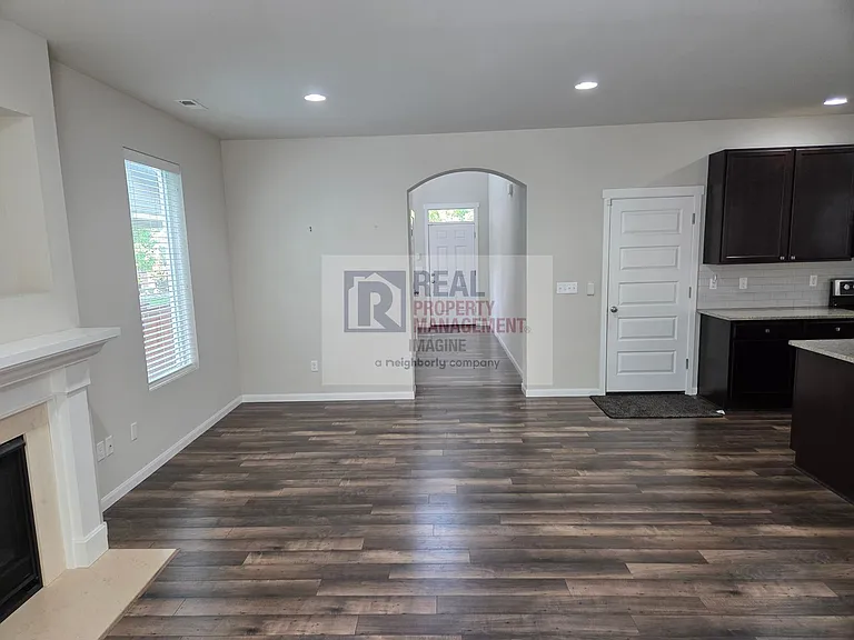 3966 Campus Willows Loop NE — Photo 7