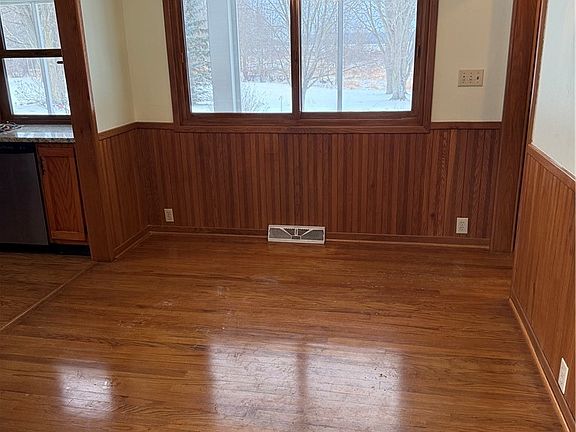 4th image of 3846 Zenobia Rd