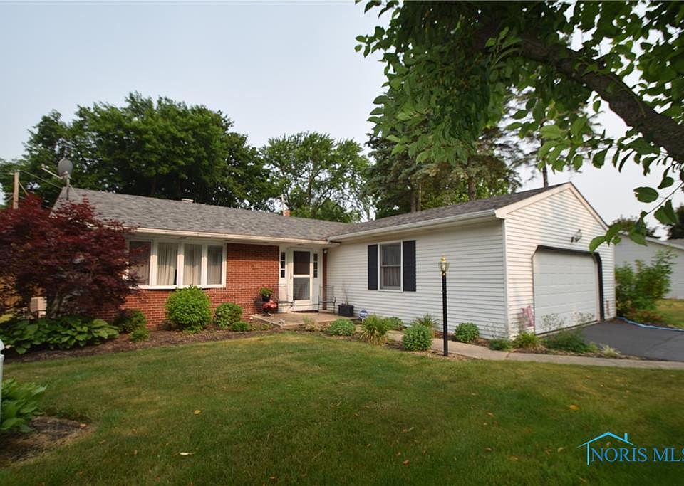 1st image of 2415 Brownlee Dr