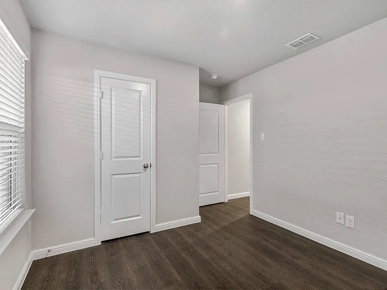 226 Seclusion Dr — Photo 9