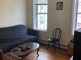 28 Phillips St #8, Boston, MA 02114