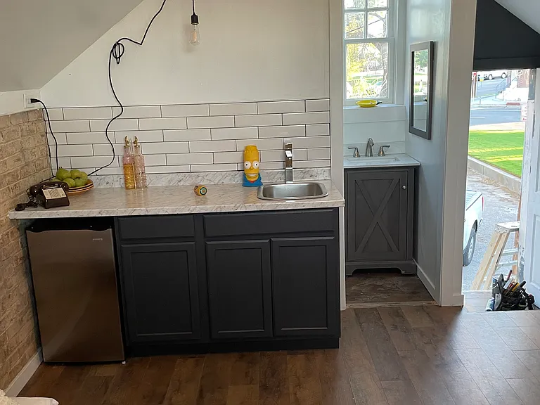 W Yandell Dr — Photo 8