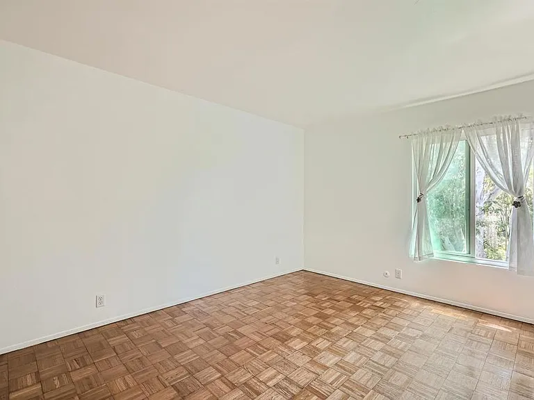 3253 Caminito Eastbluff — Photo 20