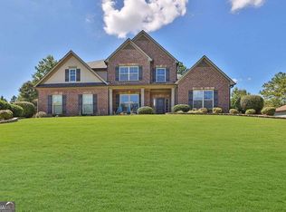 1398 Mill Pointe Ct, Lawrenceville, GA 30043