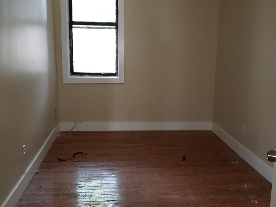 2nd image of 360 S Orange Ave #2