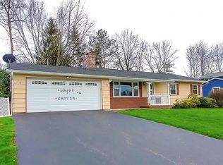 157 Red Rock Rd, Rochester, NY 14626