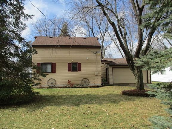 2nd image of 1957 Grouse Ln