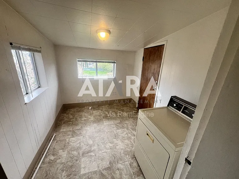 624 E 7th Ave — Photo 18