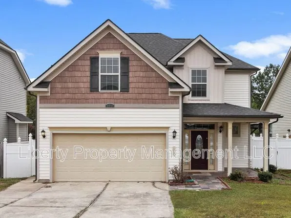 103 River Oak St, Spring Lake, NC 28390