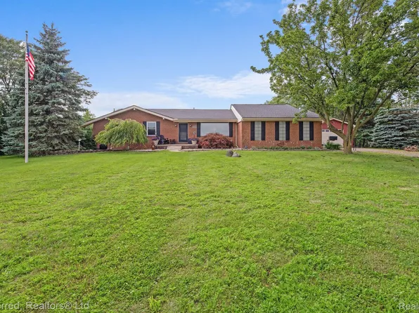 20931 Napier Rd, Northville, MI 48167