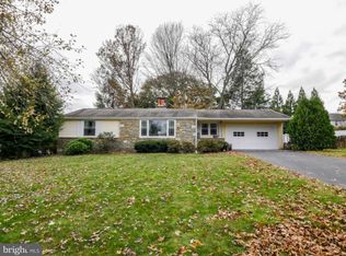 12 Knoll Dr, Yardley, PA 19067