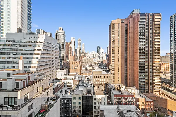 Sold by Keller Williams NYC | media 8