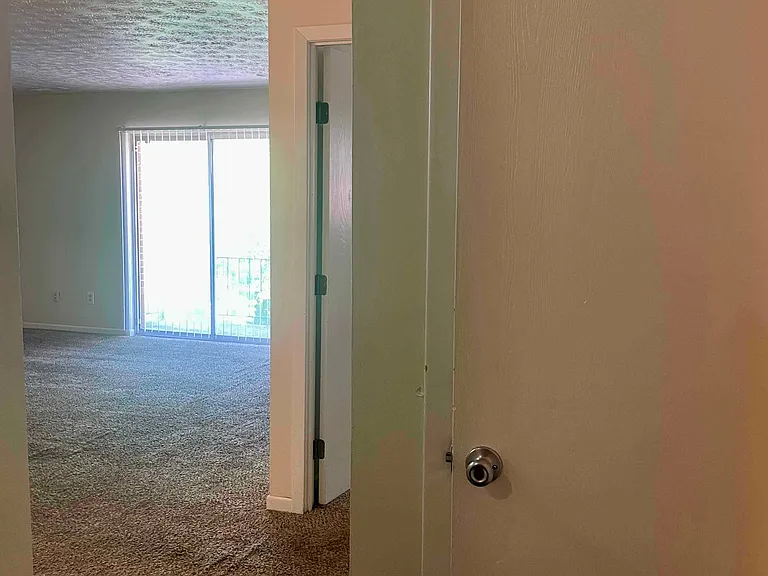 6255 Beechmont Ave #24 — Photo 4