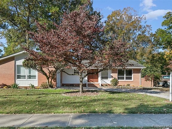 4th image of 883 Catalina Dr