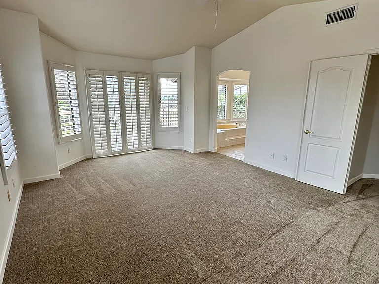 1043 Cordova Dr — Photo 23
