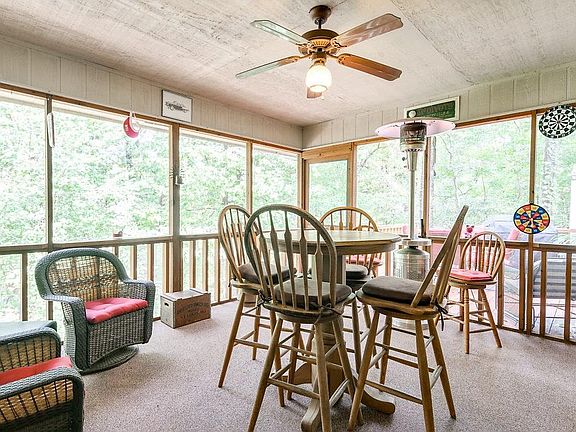 4th image of 16 Dulverton Dr