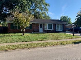 1000 Hazelwood Dr, Clarksville, IN 47129