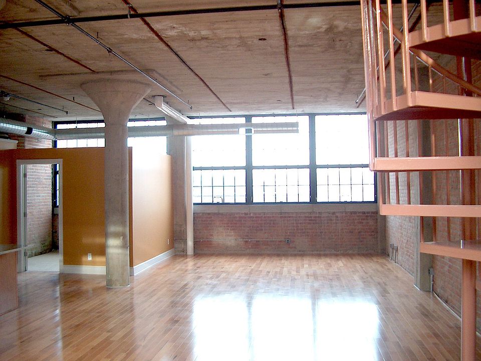 Main Living Space (East)