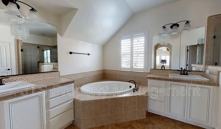 1349 Piper Pl — Photo 25