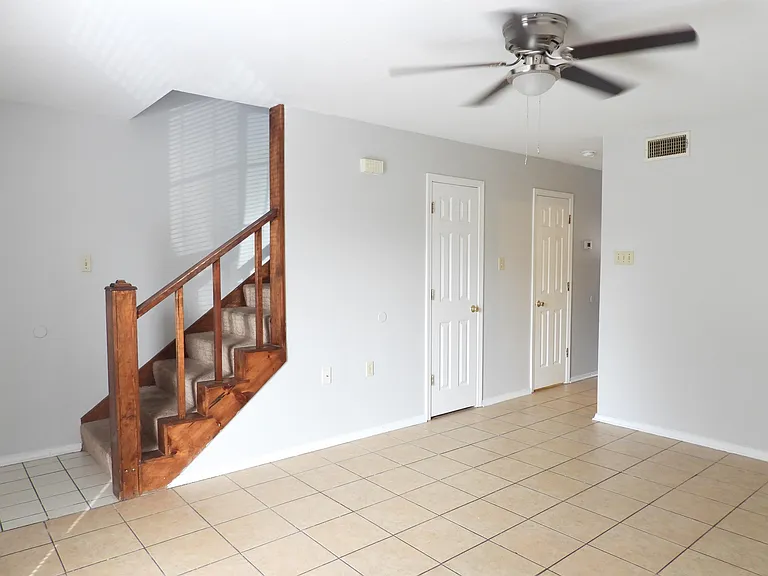 130 Magnolia Dr #16 — Photo 8