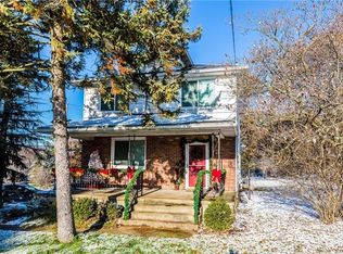 398 Moon Clinton Rd, Coraopolis, PA 15108