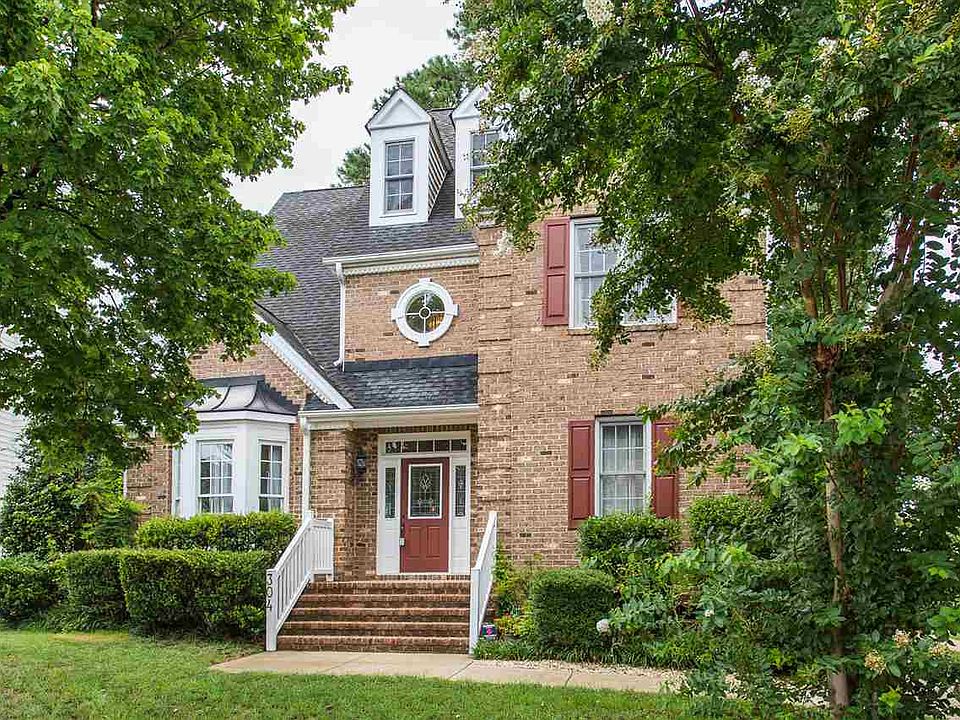 1st image of 304 Star Magnolia Dr
