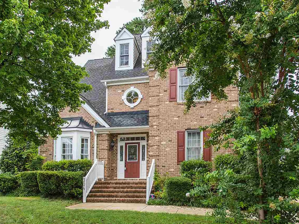 304 Star Magnolia Dr
