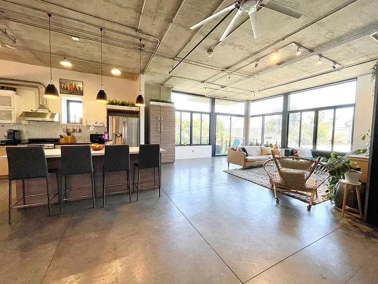 835 Locust Ave #326 — Photo 7