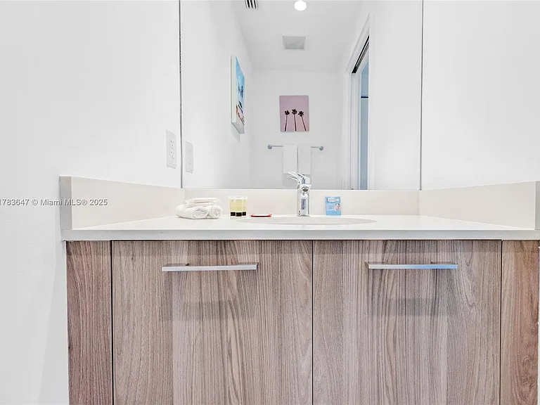 501 NE 31st St #3307 — Photo 6