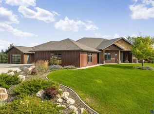 7020 Prestwick Rd, Rapid City, SD 57702