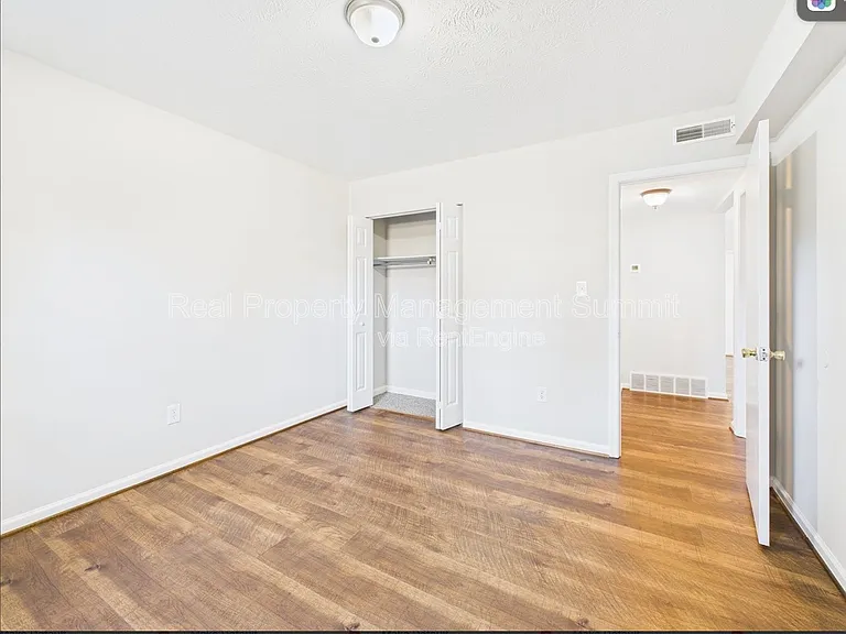 2407 Bare St. — Photo 22
