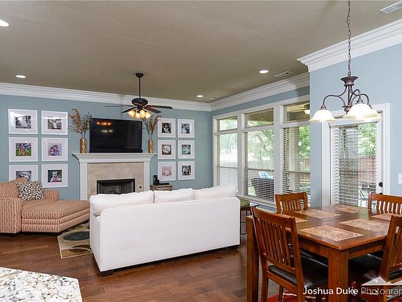 5th image of 3637 N Capri Pl