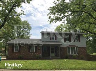 2050 Riverwood Trails Dr, Florissant, MO 63031