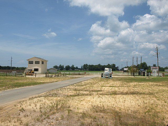 2nd image of 25491 Highway 181