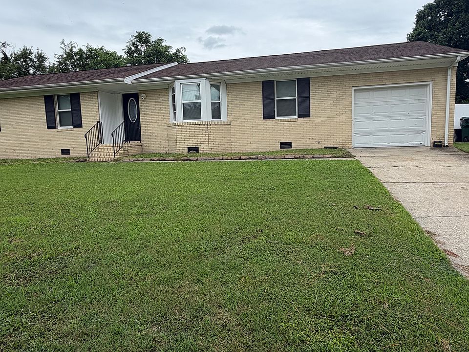 1st image of 2825 Holiday Point Dr
