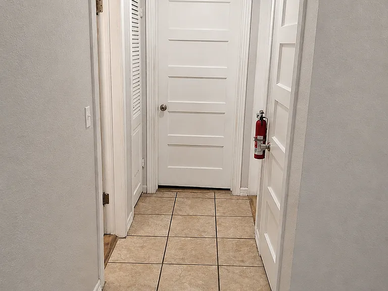 1314 Avalon Dr — Photo 10