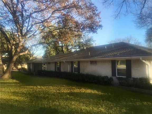 3rd image of 3124 Brookhollow Dr
