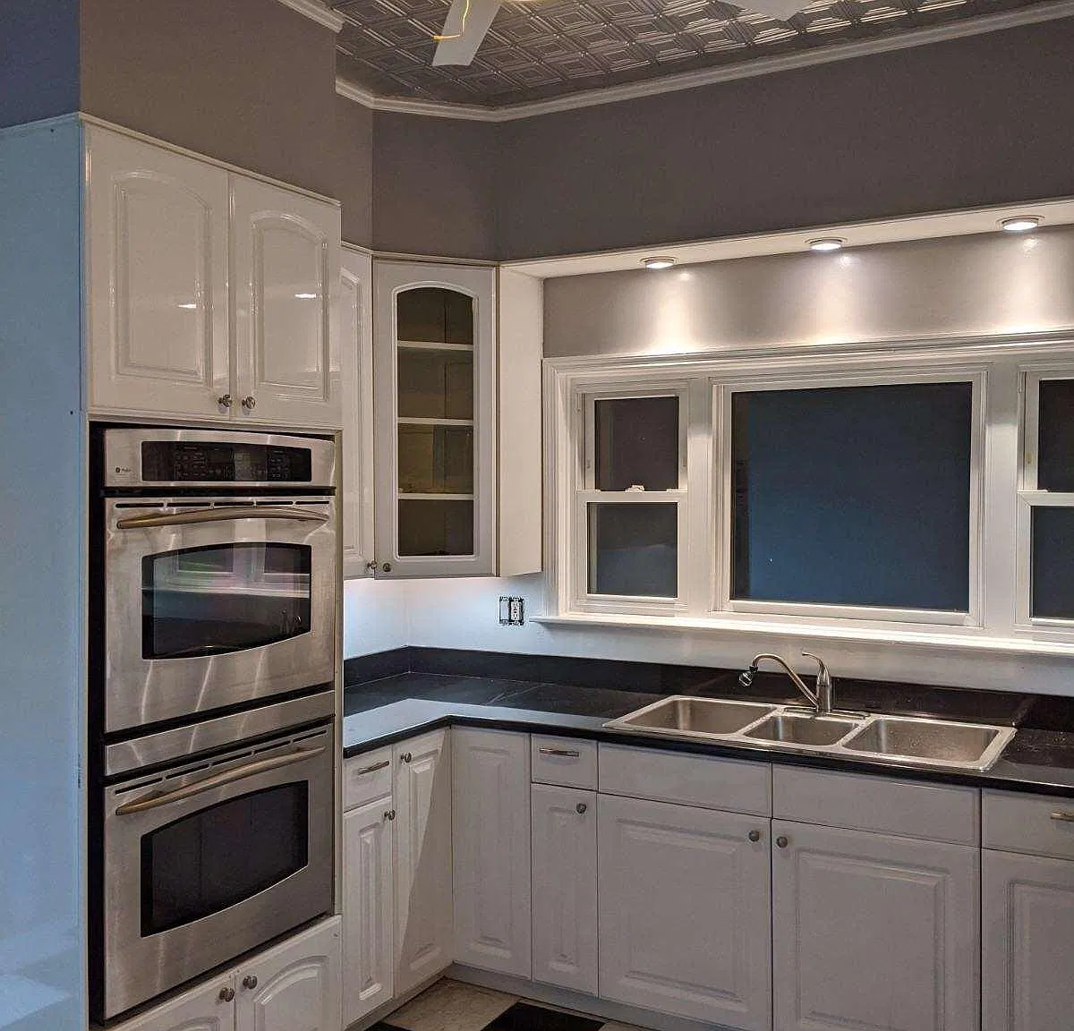 56 W Magnolia Ave — Photo 1