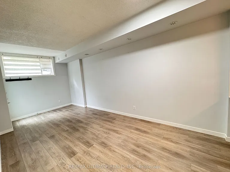 1135 Cooke Blvd #113 — Photo 4